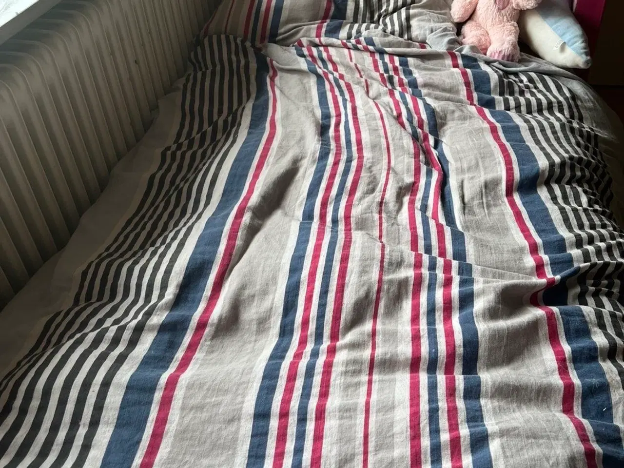 Billede 3 - Køjeseng i lyserød 