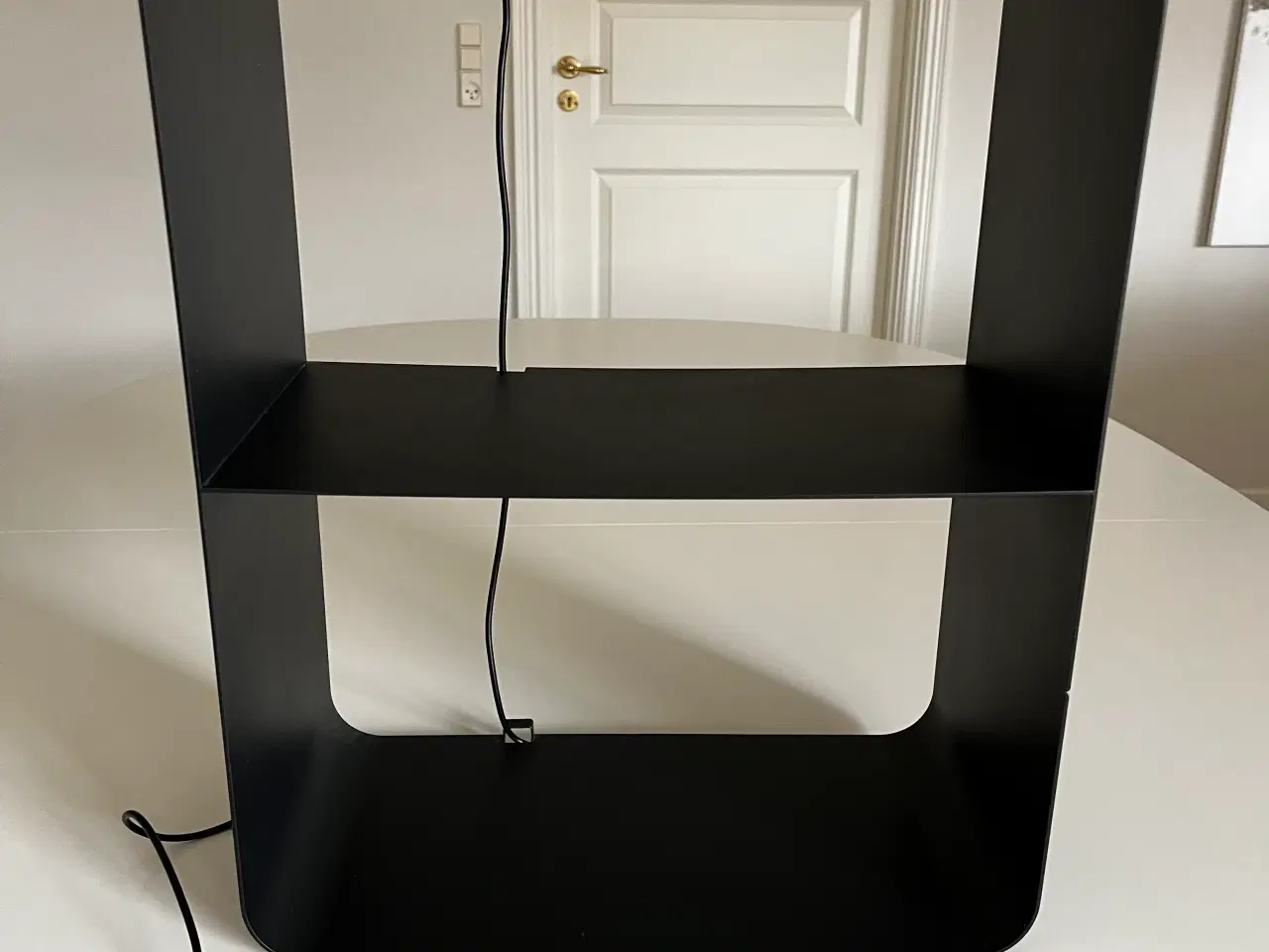 Billede 1 - Kreafunk møbel i sort metal m/ Bluetooth højttaler