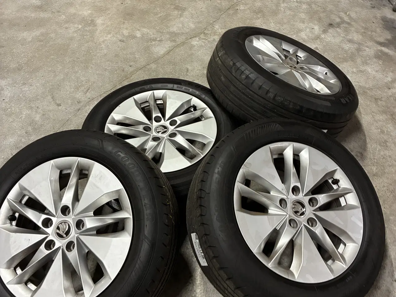 Billede 1 - Originale Octavia Alufælge