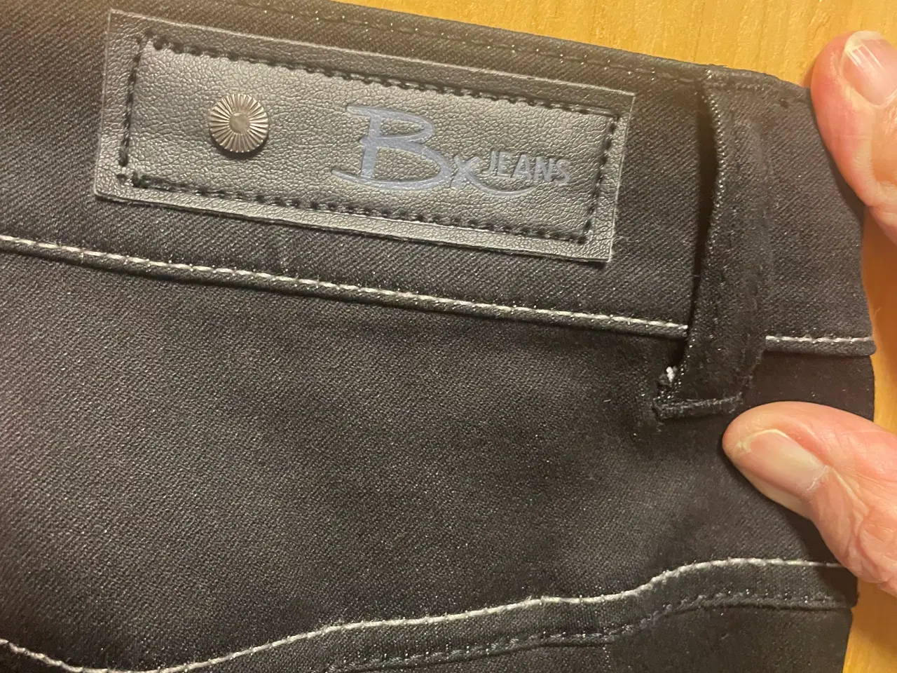 Billede 3 - Bxjeans sort i str 44