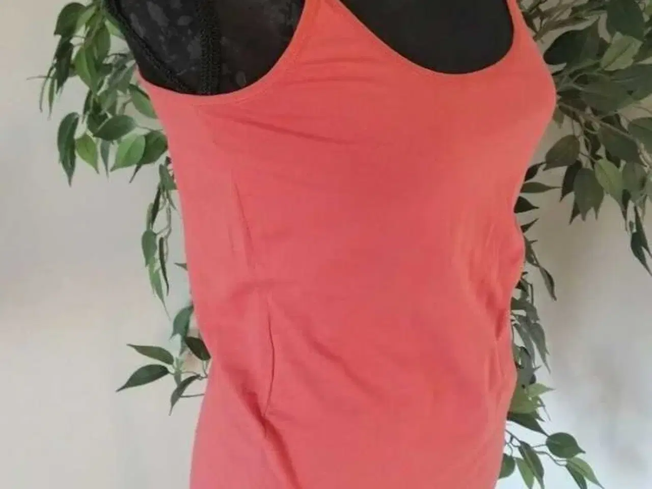 Billede 2 - Top. Vero Moda. Large/40