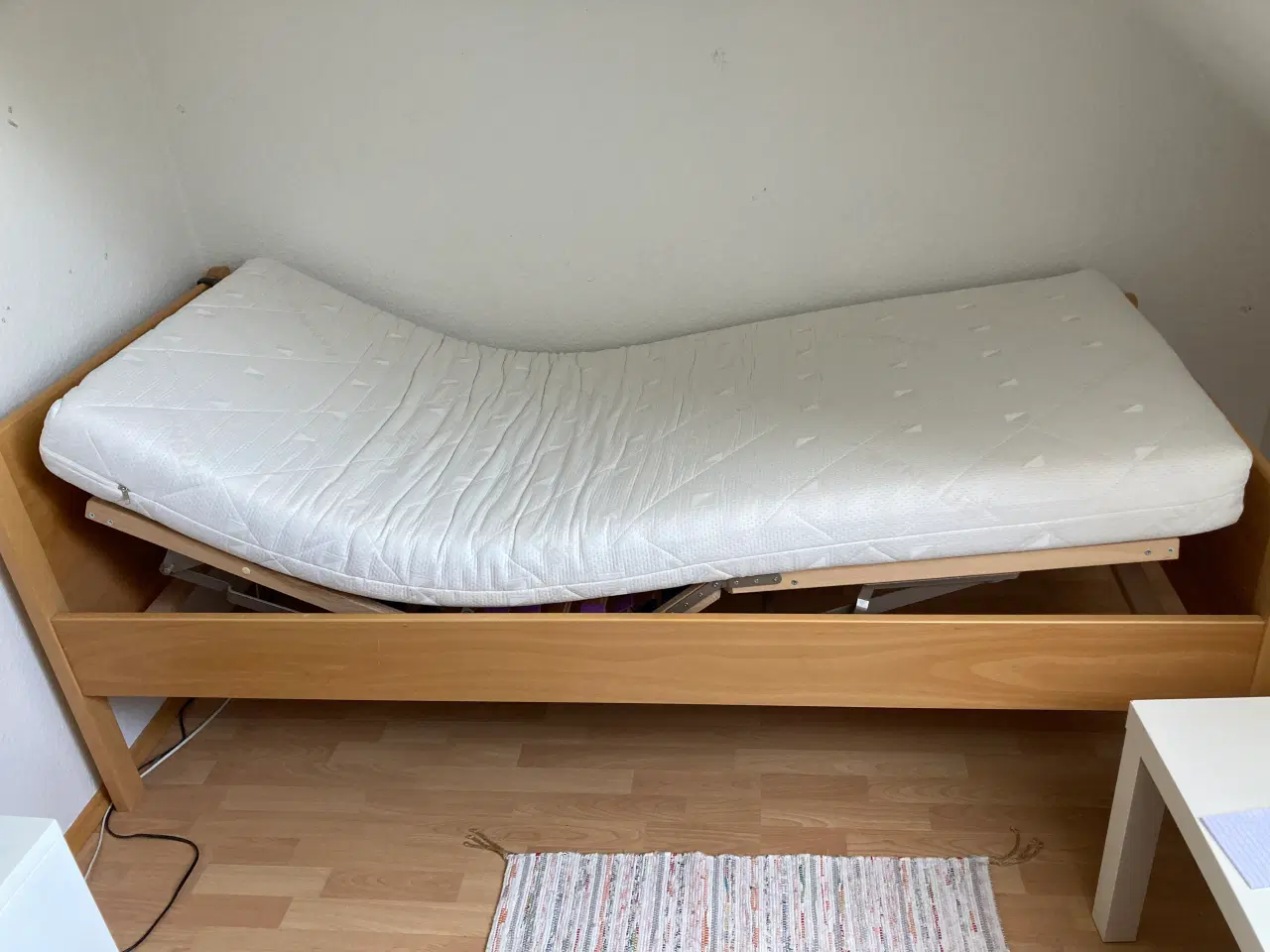 Billede 1 - Elevationsseng - enkeltseng 