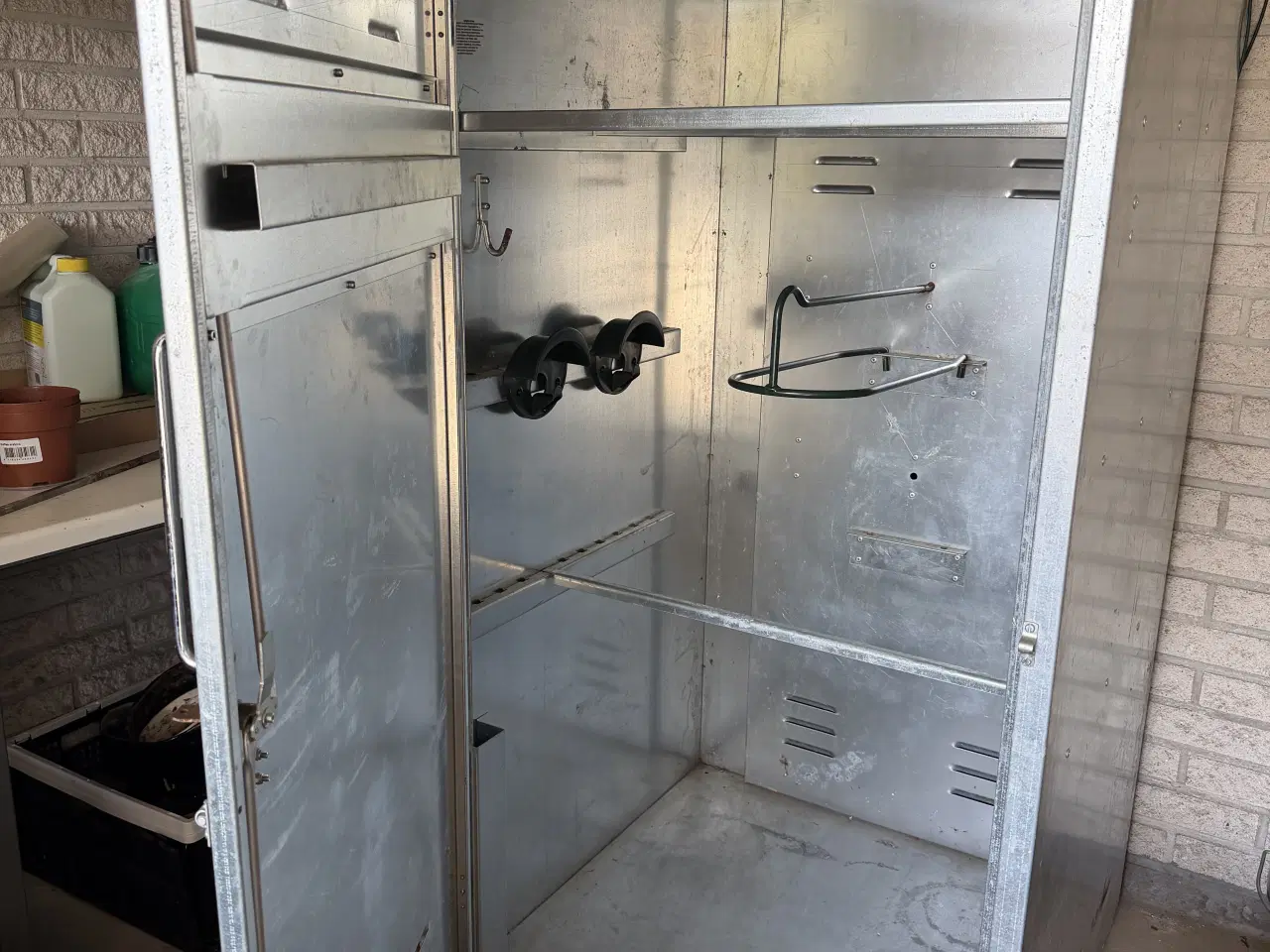 Billede 1 - Stål sadelskab