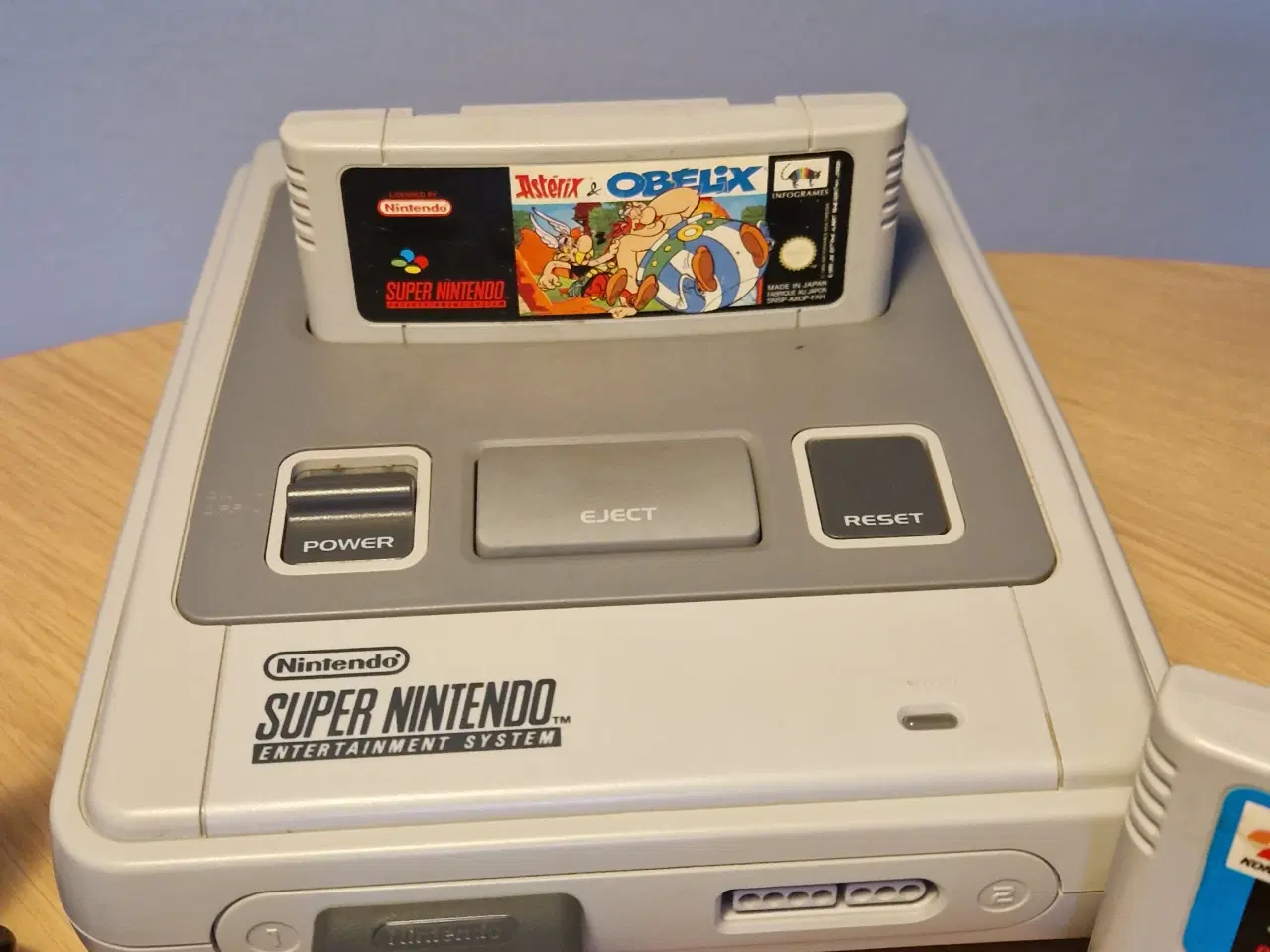 Billede 2 - 🎮 Super Nintendo – flot stand + 2 spil