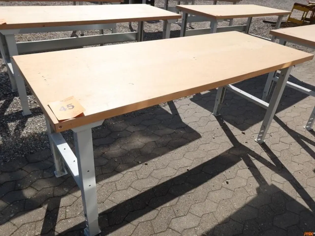 Billede 1 - ARBEJDSBORD.