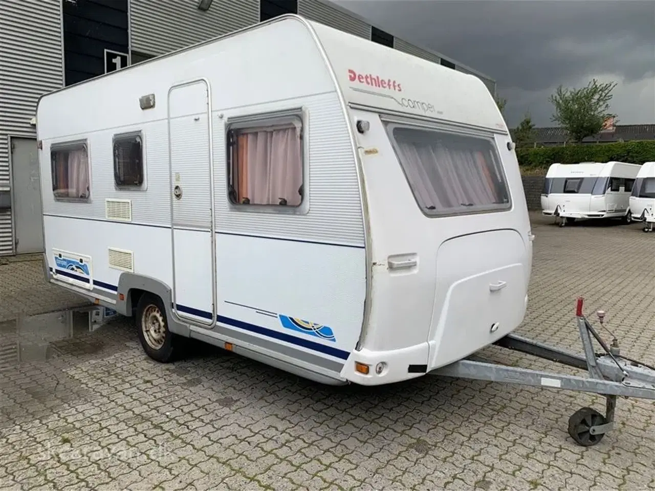 Billede 1 - 1999 - Dethleffs Camper 430 T   God begynder vogn med dobl seng og luftfortelt