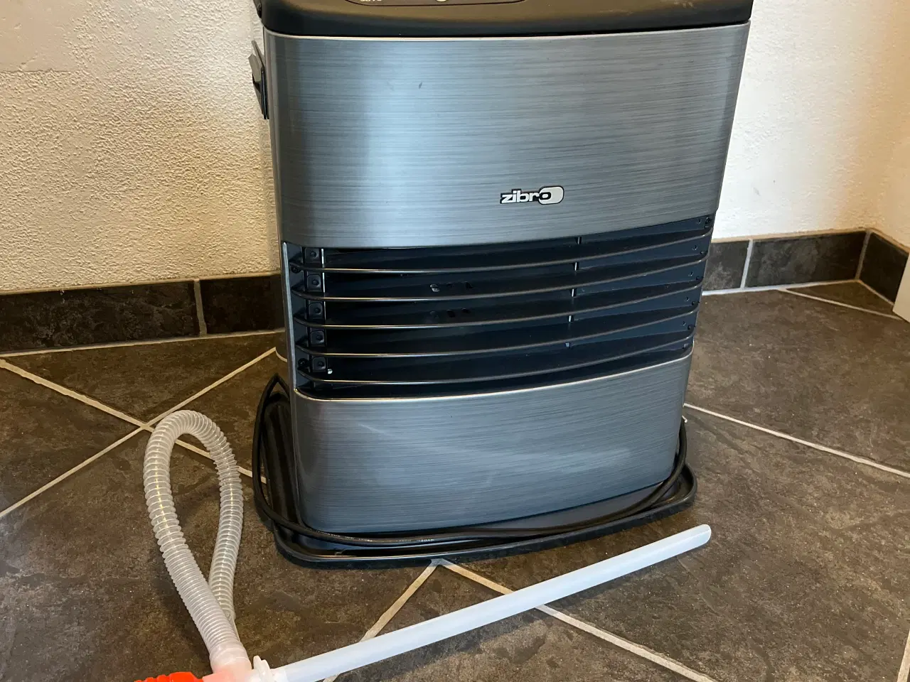 Billede 1 - Zibro petroleums varmer, SRE 153 TC