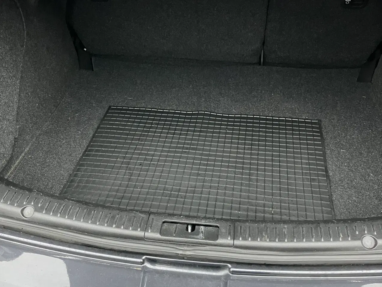 Billede 13 - Mazda 3 sedan med 2,0 nysynt km 155000