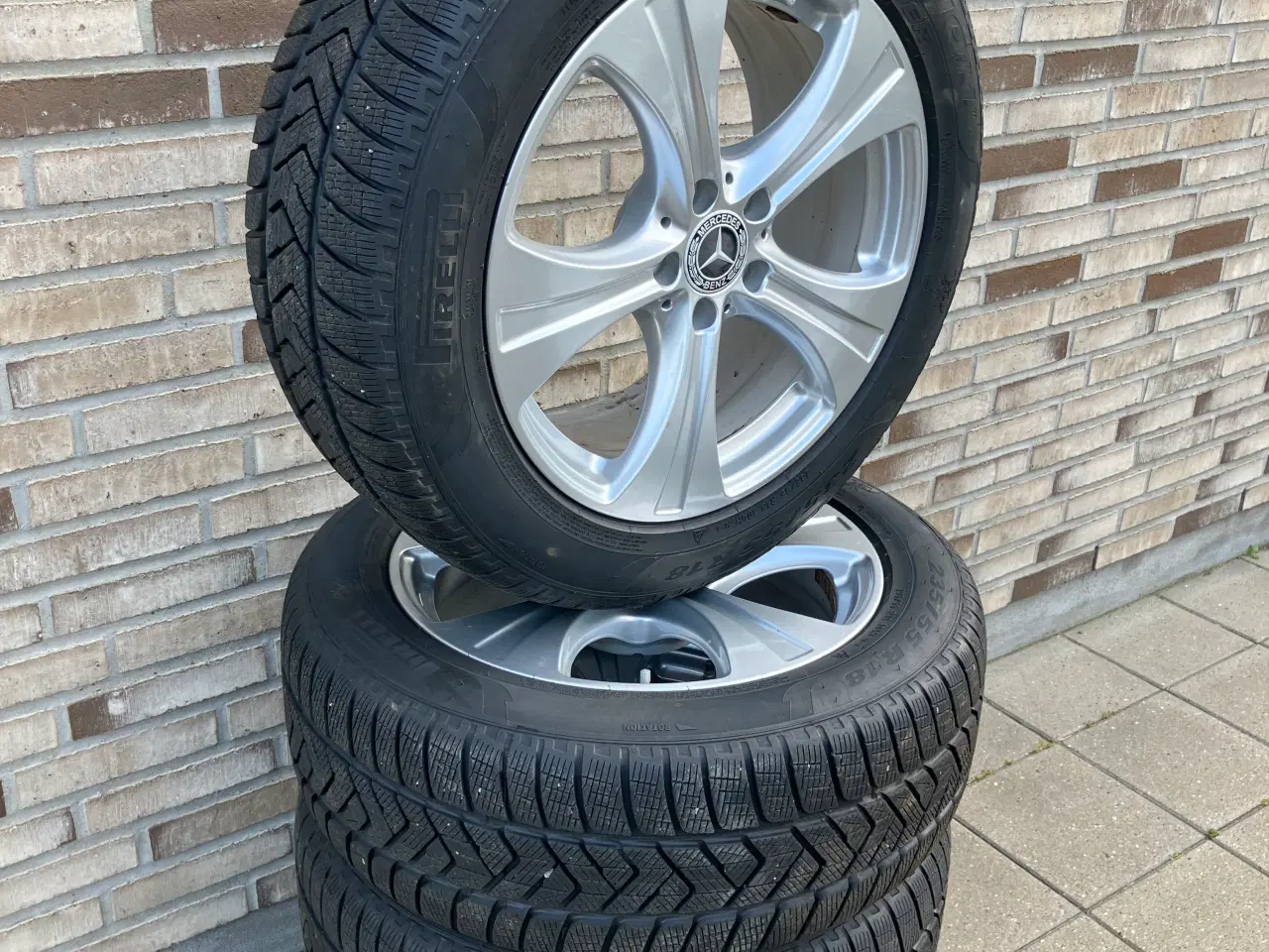 Billede 1 - Alufælge 5 x 112 med Pirelli vinterdæk 235/55R18