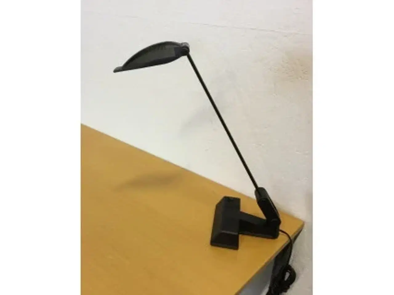 Billede 3 - Luxo falcon bordlampe i sort