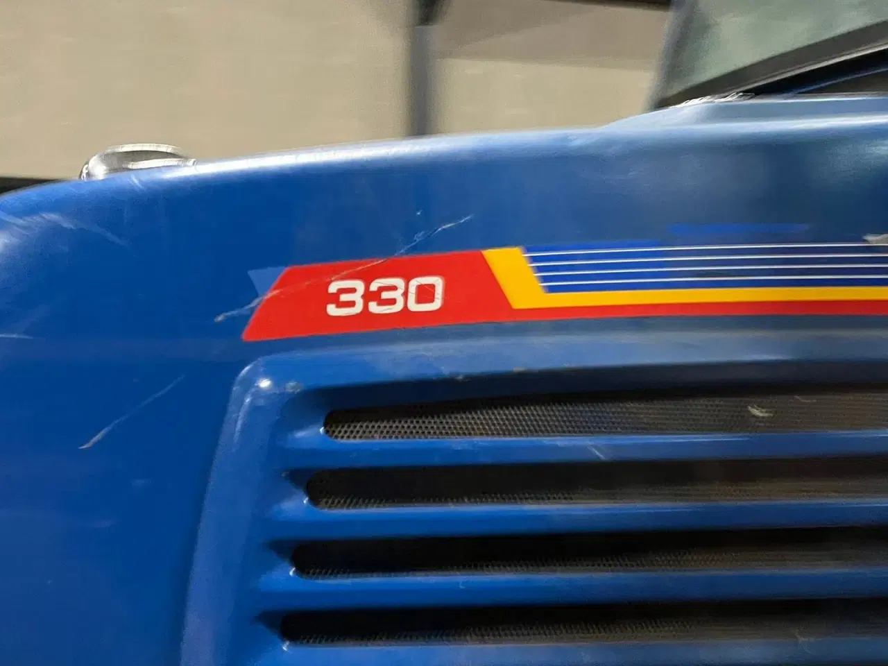 Billede 4 - Iseki 330 Med frontlift, sneplov og lukket kabine