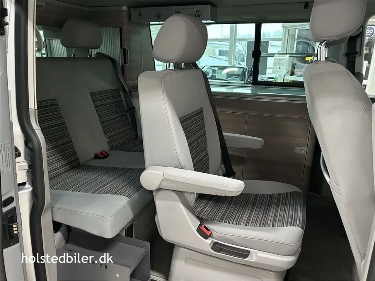 Billede 7 - 2015 - VW California Comfortline Automatgear VOLKSWAGEN CALIFORNIA 2,0 TDI 140 HK (103 KW) Camp   4 sovepladser