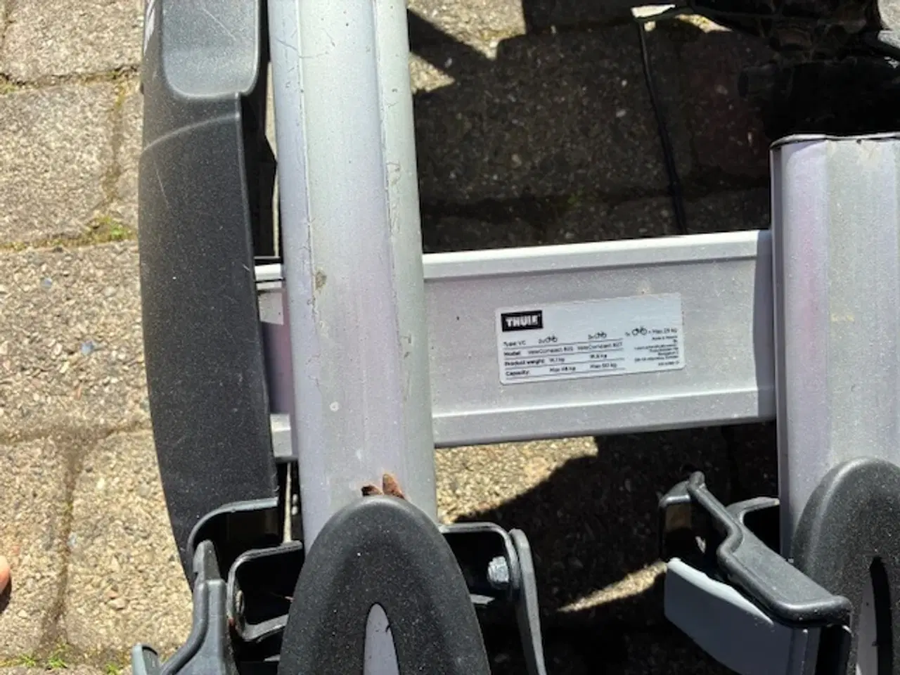 Billede 2 - Thule cykelholder  til bil (2 x el-cykler)