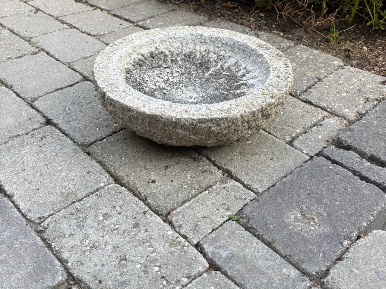 Billede 1 - Fuglebad i granit Ø35