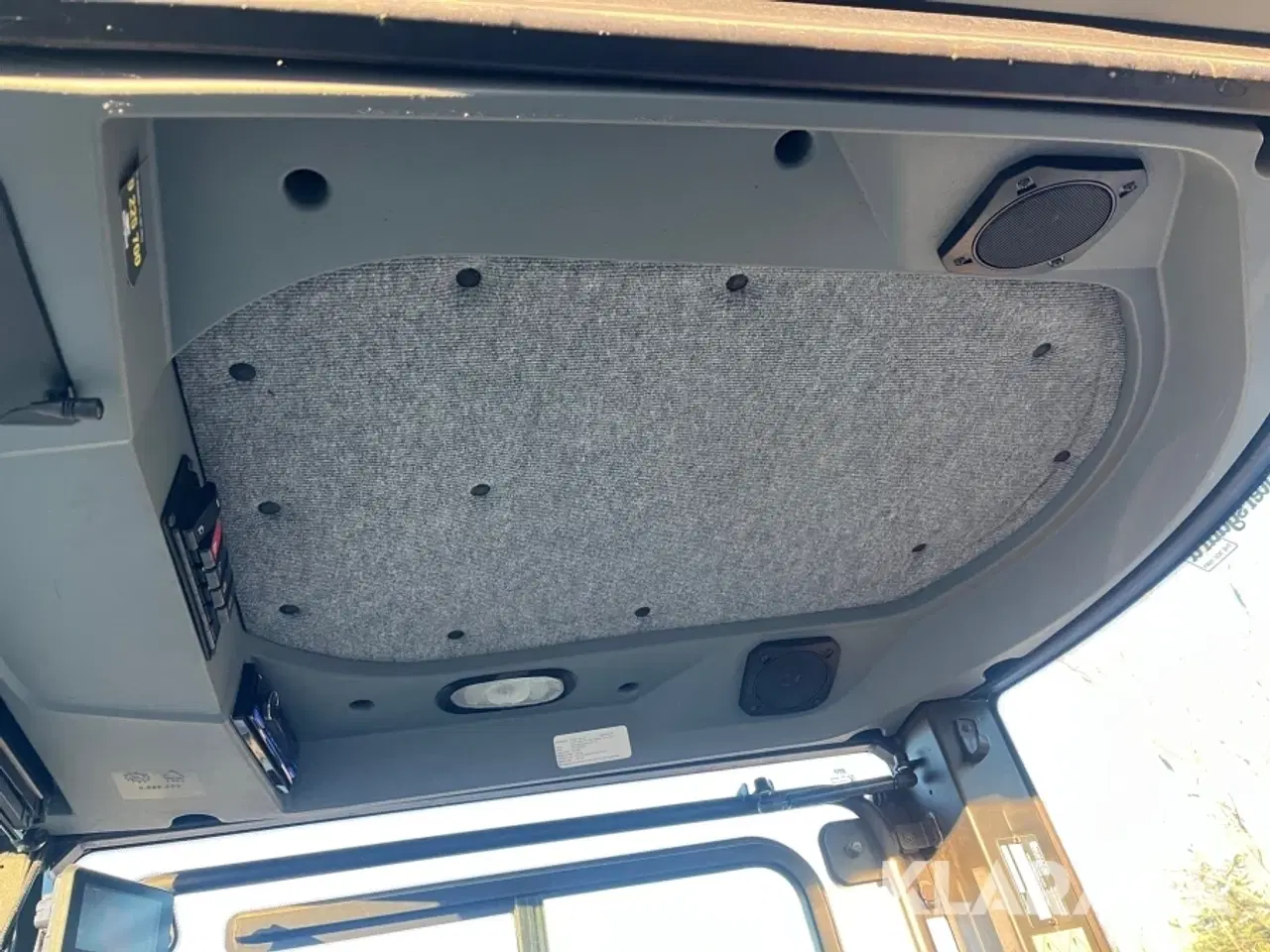 Billede 12 - Redskabsbærer Kärcher MIC 42 med redskaber