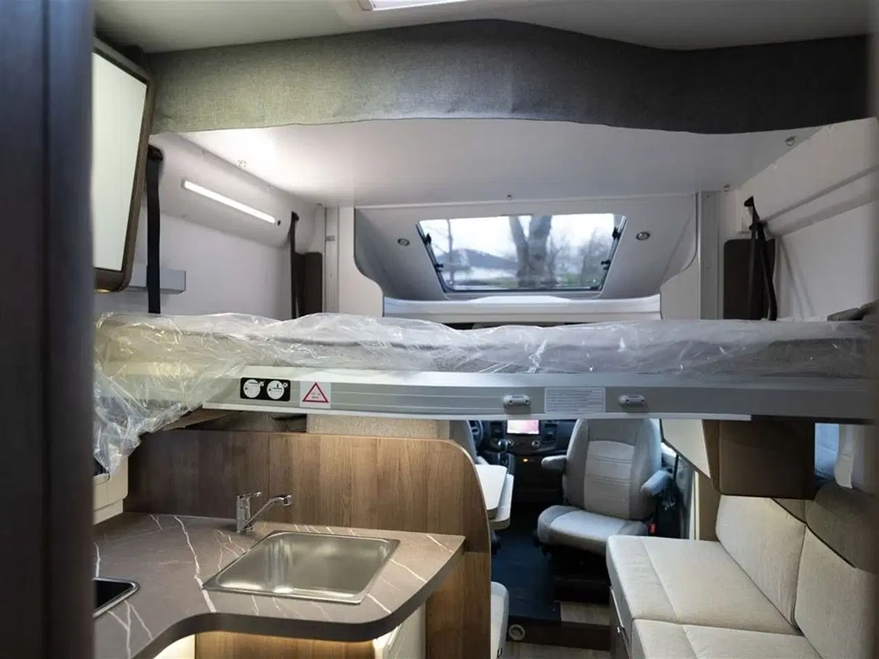 Billede 4 - 2026 - Benimar Tessoro T463