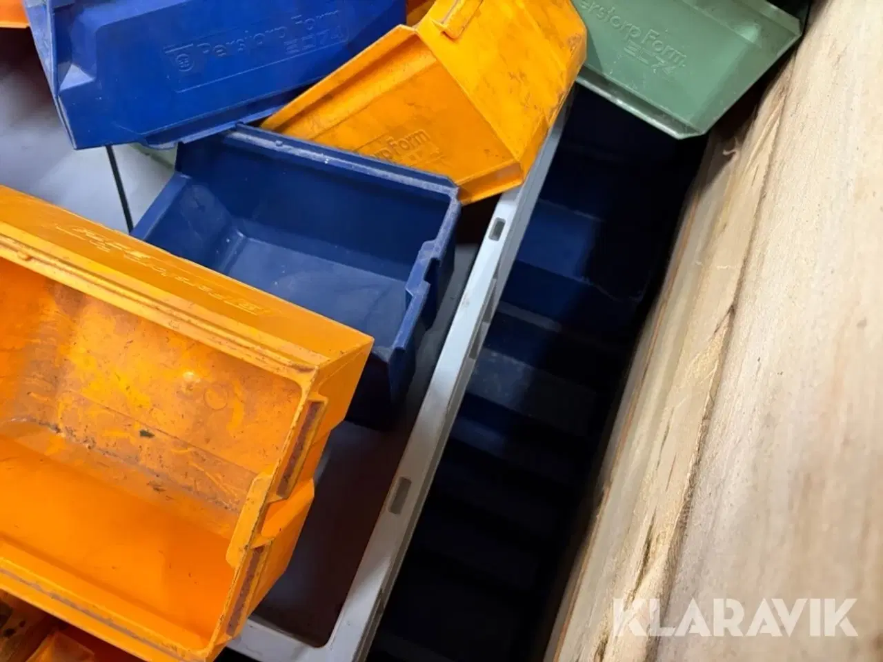 Billede 12 - Stort lot plastik kasser til opbevaring 5 paller