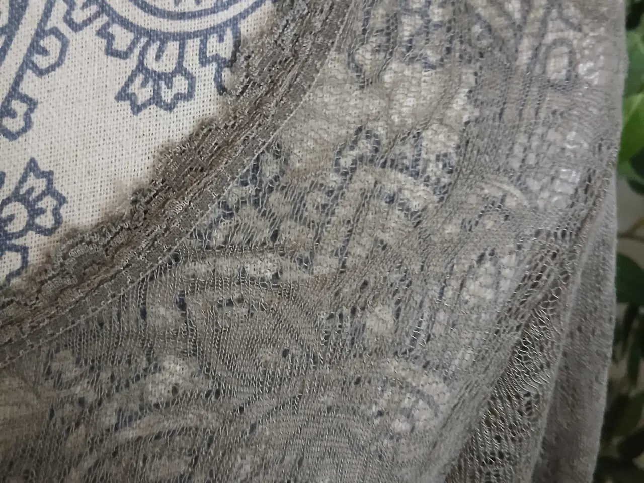 Billede 3 - Top. Cream. Large/40