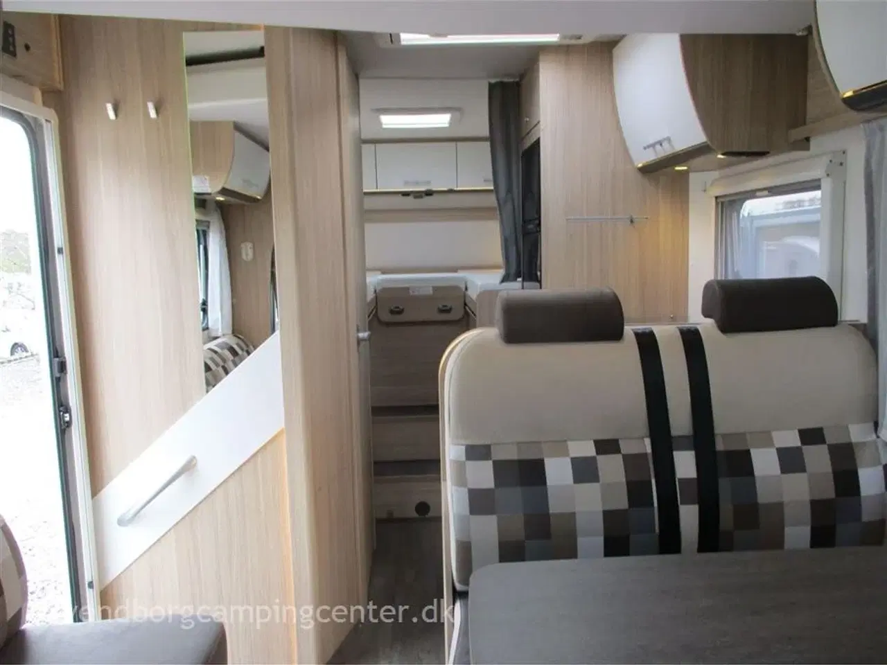 Billede 18 - 2020 - SunLight T 67   Meget velholdt