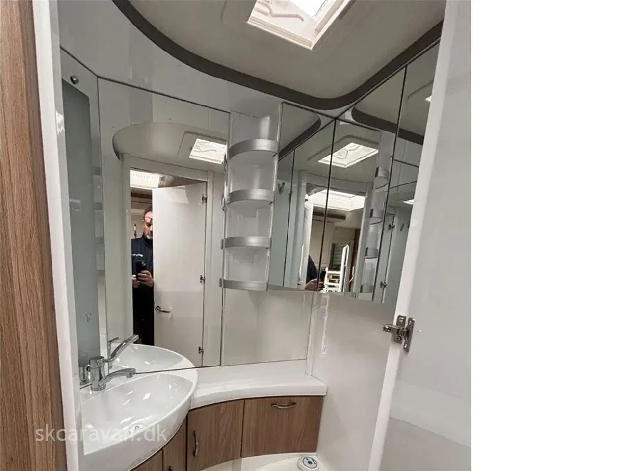 Billede 8 - 2022 - Hobby Excellent 495 UL Står som Ny, Fyldt med udstyr