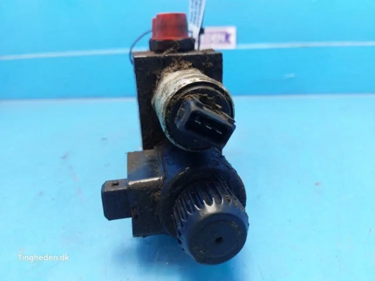 Billede 3 - New Holland FX60 Hydraulikventil 9831828