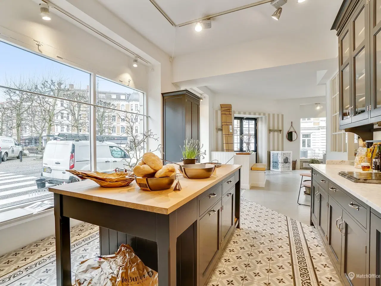 Billede 2 - Attraktivt beliggende butik/showroom