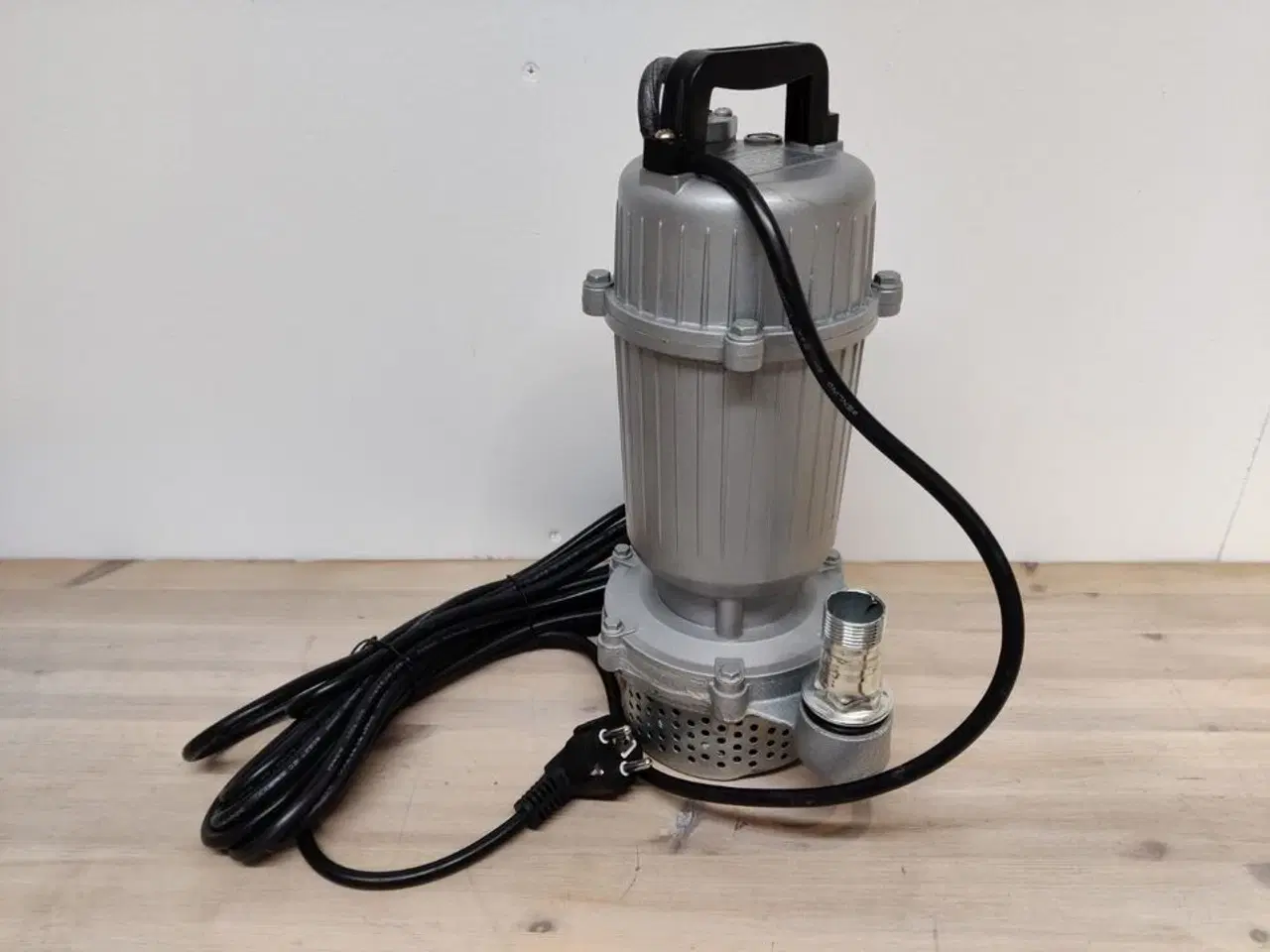 Billede 1 - Dykpumpe til beskidt vand. 15000 L/time.