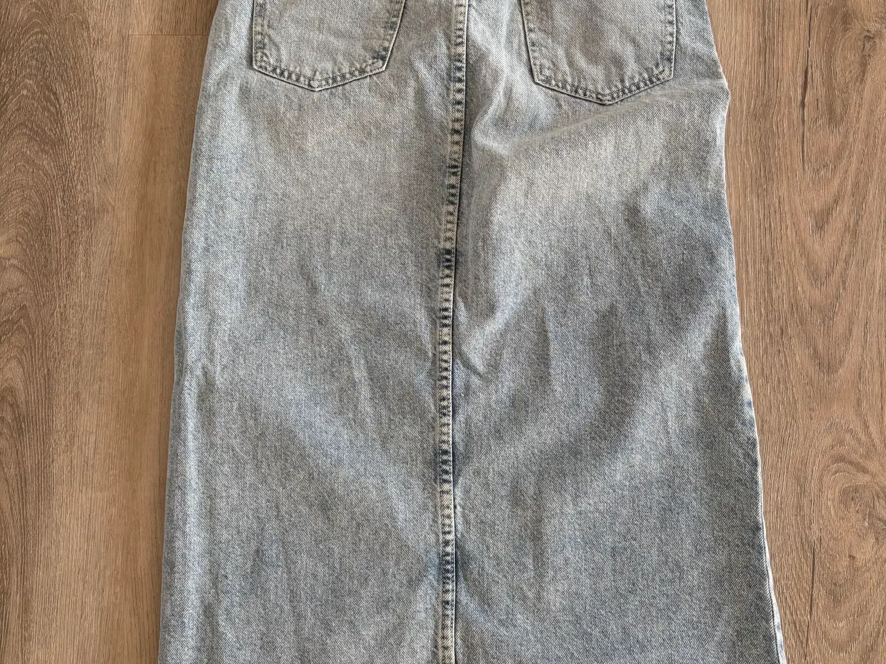 Billede 4 - Nederdel i denim str. S