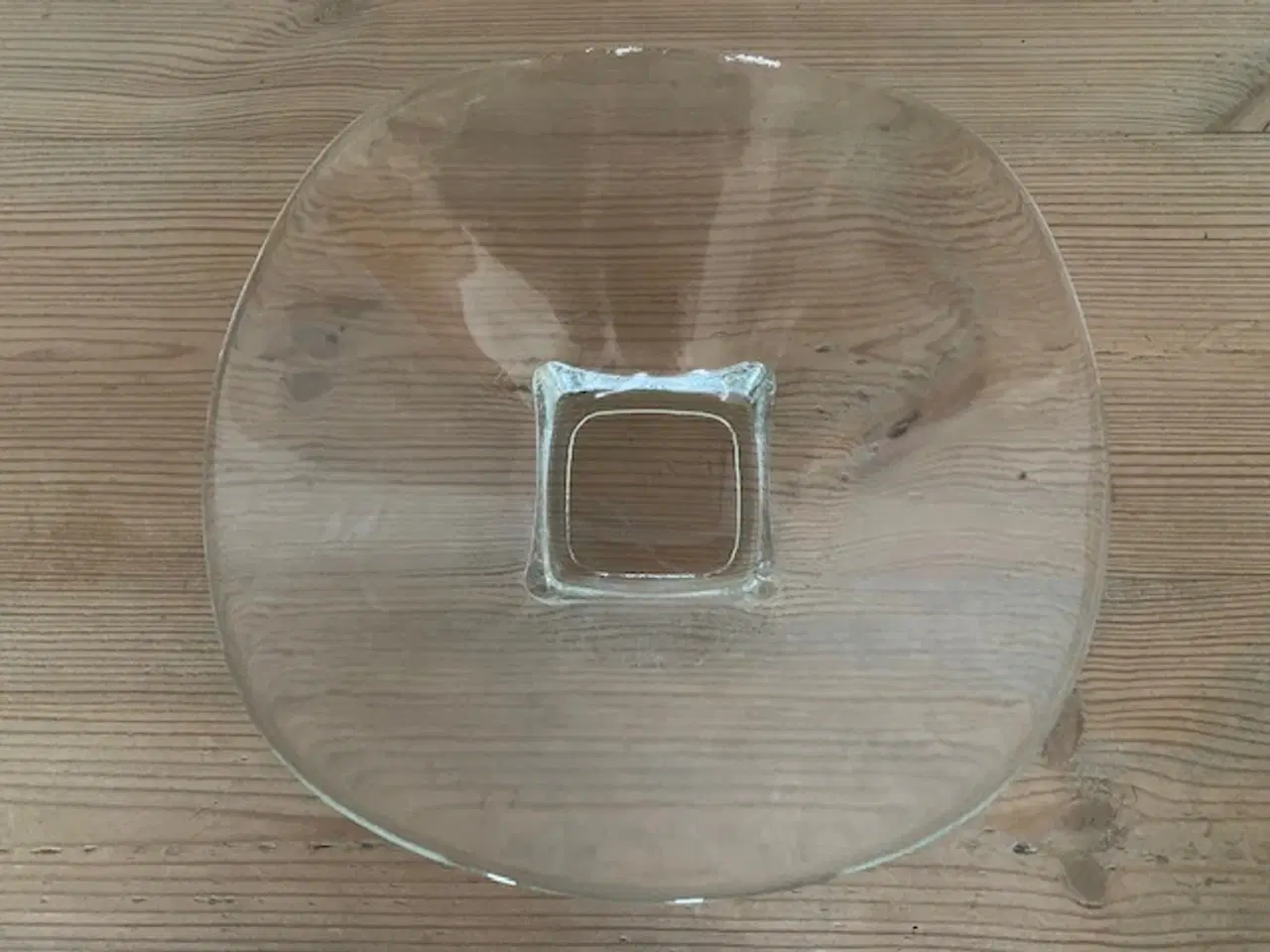 Billede 2 - Glasfad med firkantet fod