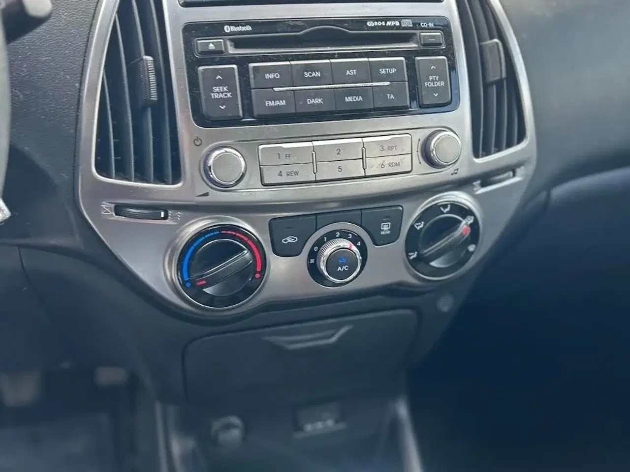 Billede 4 - Hyundai i20 1,4 Comfort