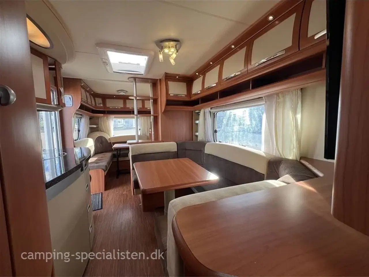 Billede 5 - 2010 - Hobby Excellent 650 KMFe   2010 Hobby 650 Excellent 650 KMFe - Se den nu hos Camping-Specialisten