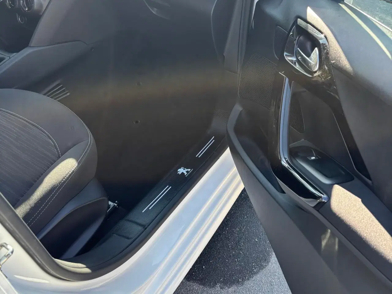 Billede 8 - Perfekt lille bil med få kilometer bag sig 