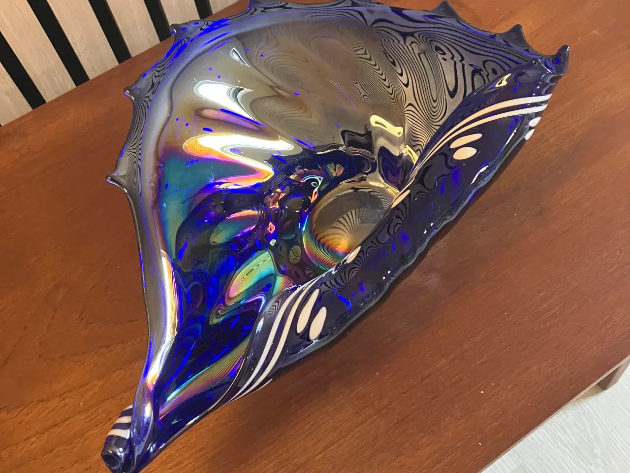 Billede 3 - Smuk og dekorativ glasskål formet som en konkylie