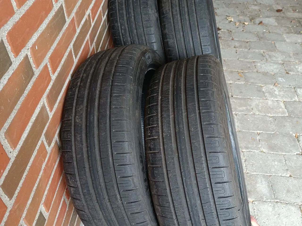 Billede 2 - Sommerdæk Goodyear 215*45/20