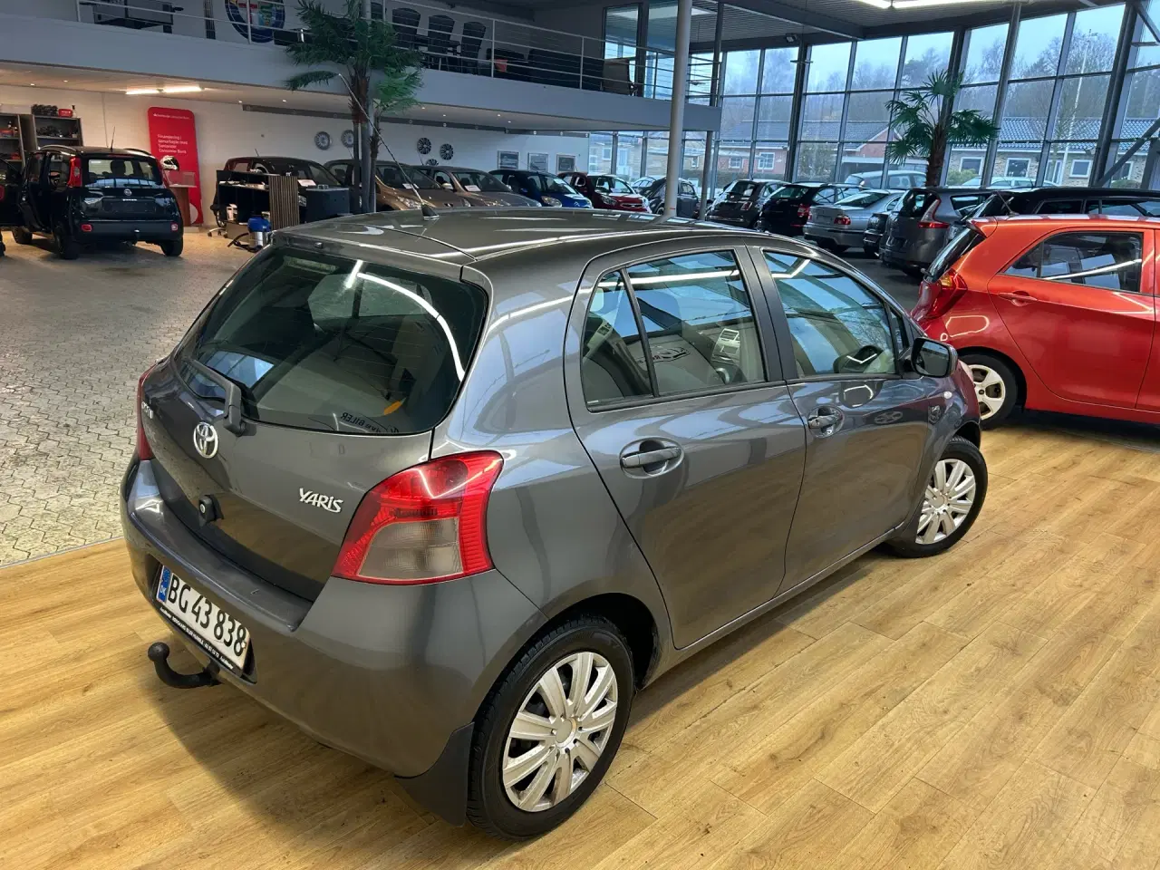 Billede 4 - Toyota Yaris 1,4 D-4D aut. 5 dørs 90HK 5d