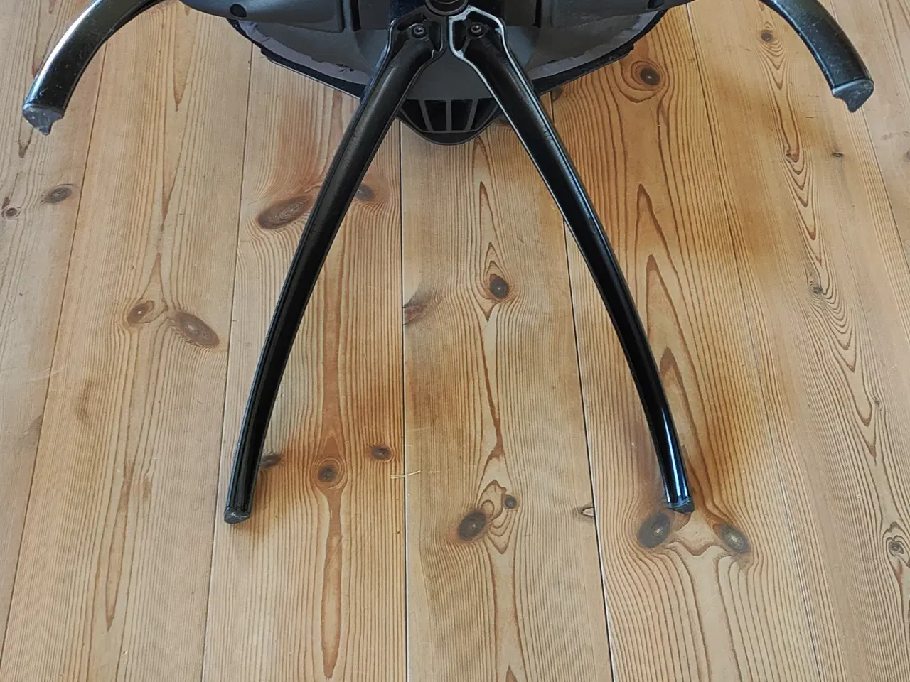 Billede 2 - Håg H05 2 stk. Utrolig lækker stole 
