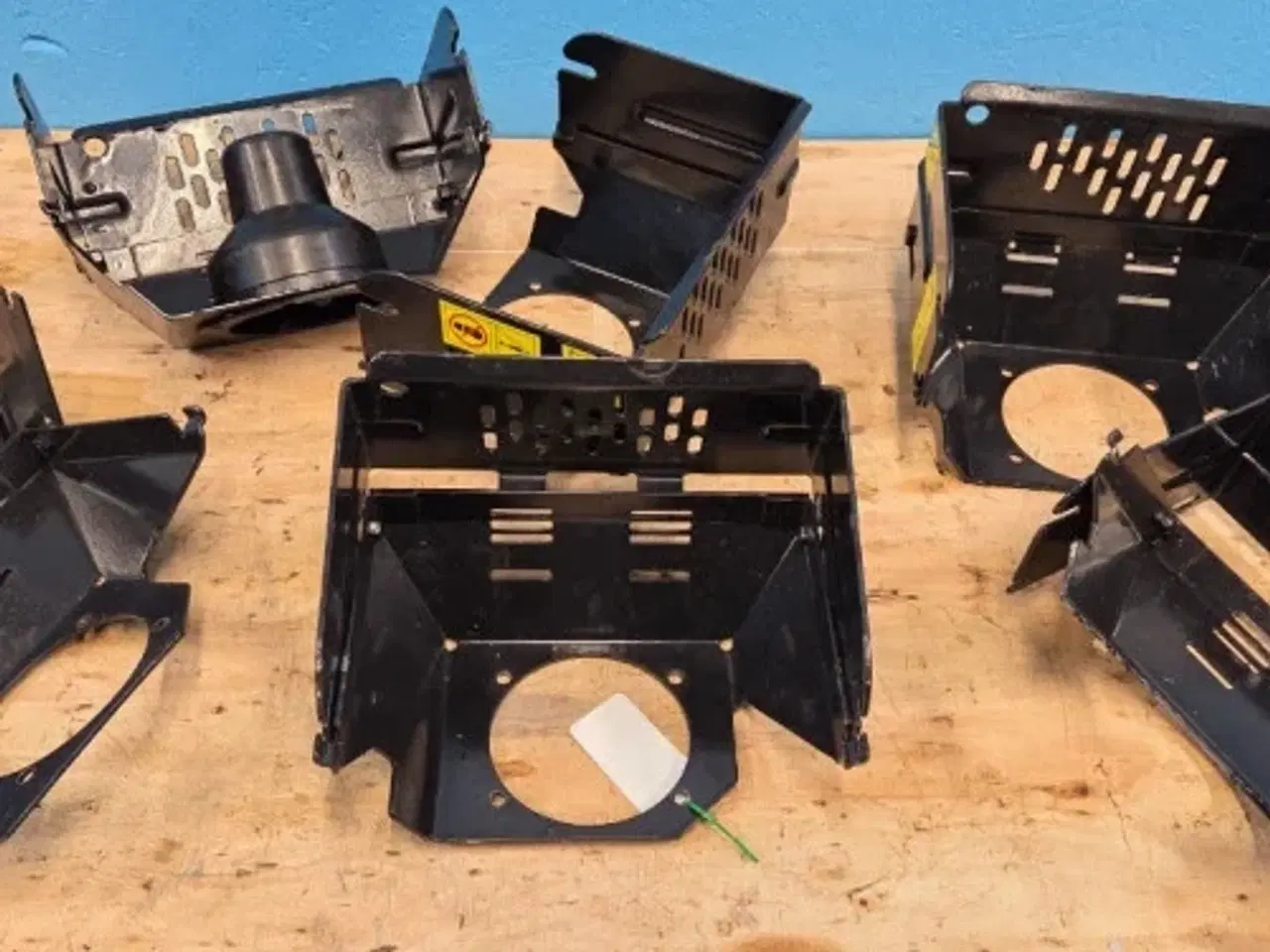 Billede 3 - New Holland T4.75 Pto Afskærmning 47798269  6Stk