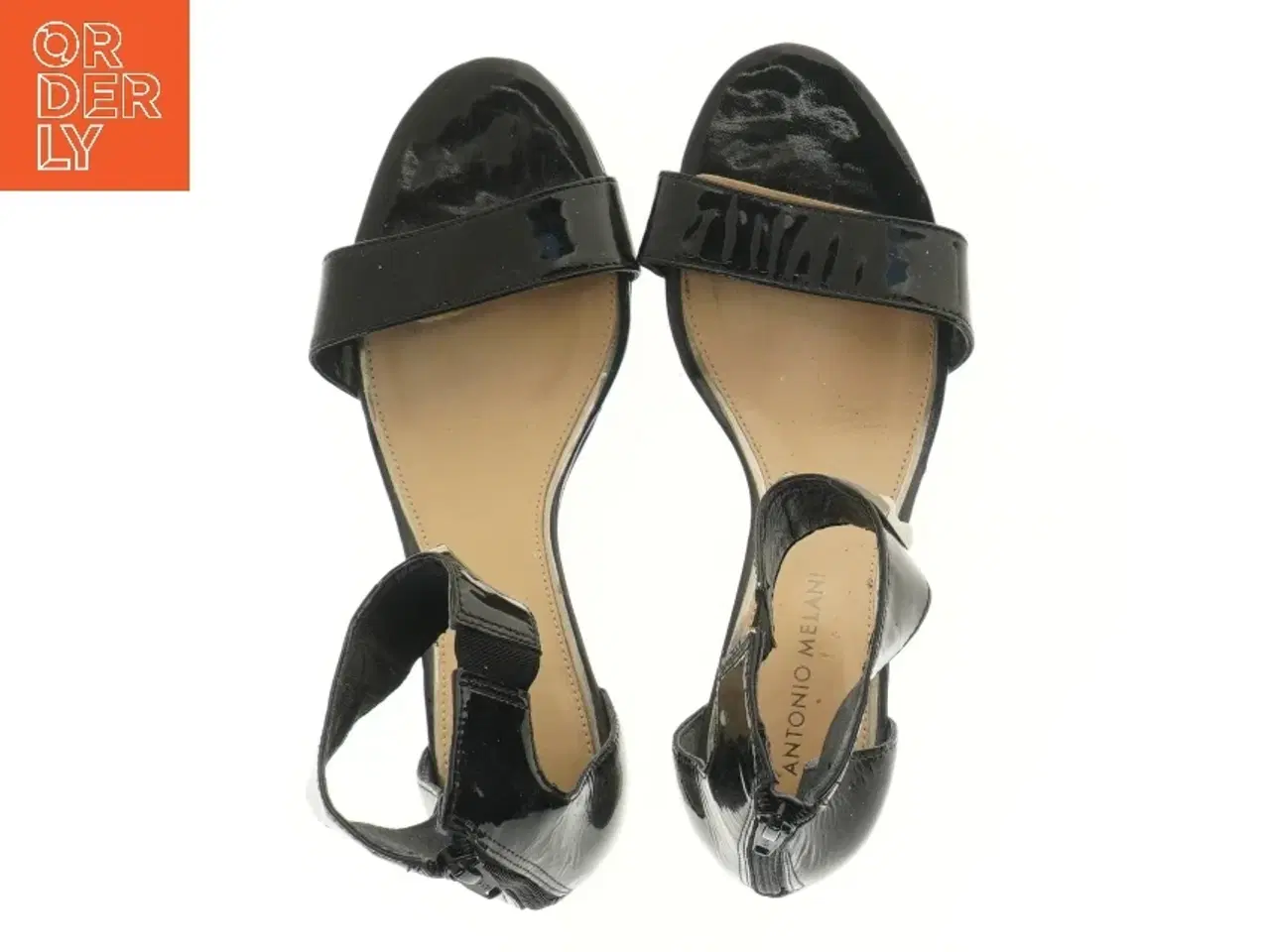 Billede 3 - Sort Antonio Melani højsandal med kilehæl fra Antonio Melani (str. sko 7,5, 25 cm)