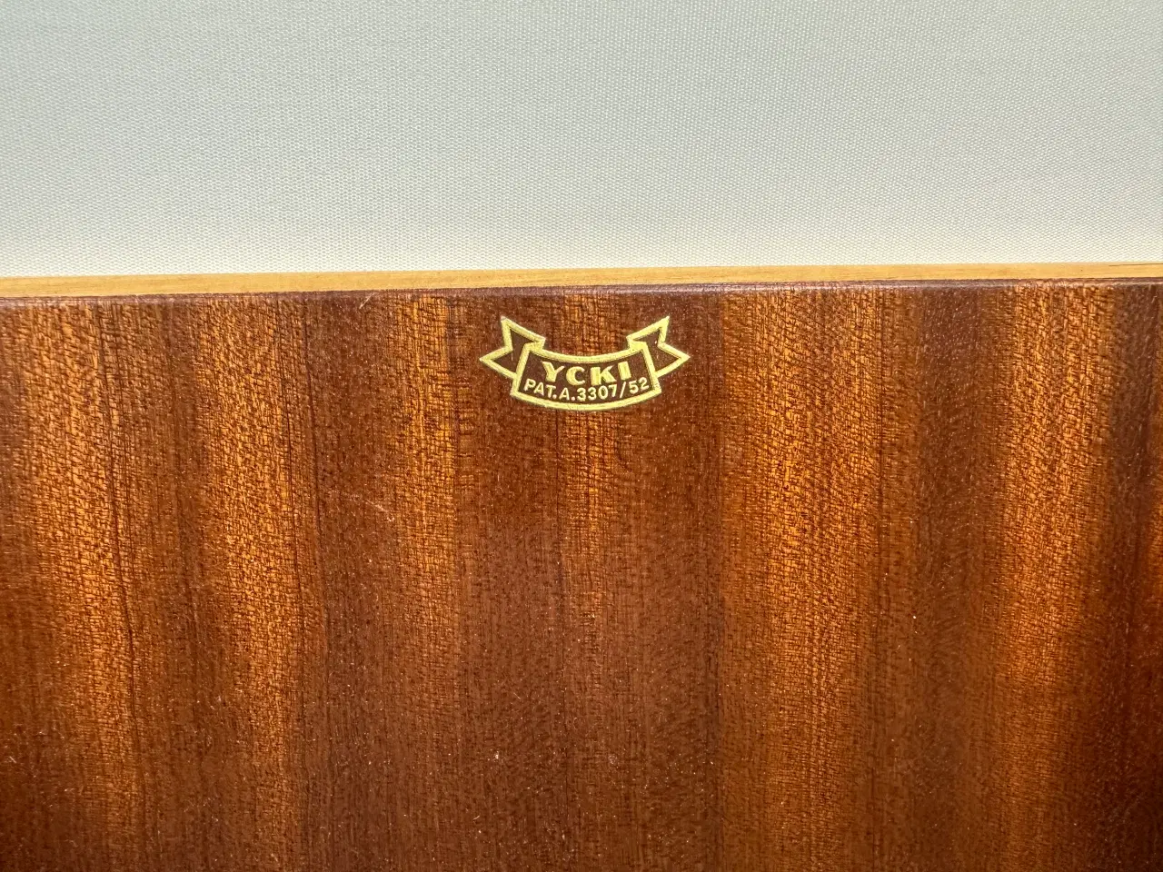 Billede 7 - Retro bænger holder til bøjler i teak. 
