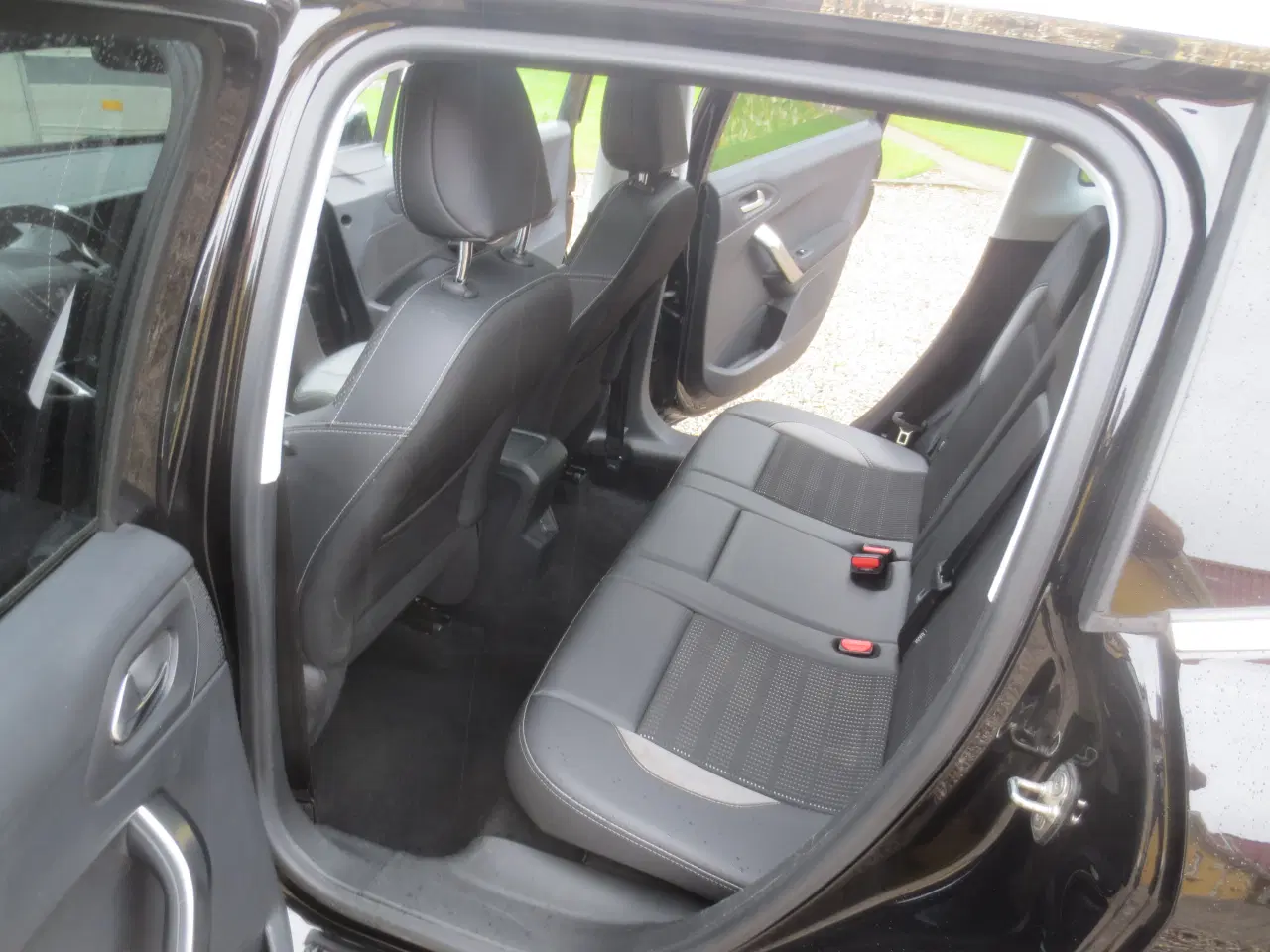 Billede 17 - Peugeot 2008 1.6 Blue HDi Årg 2017.
