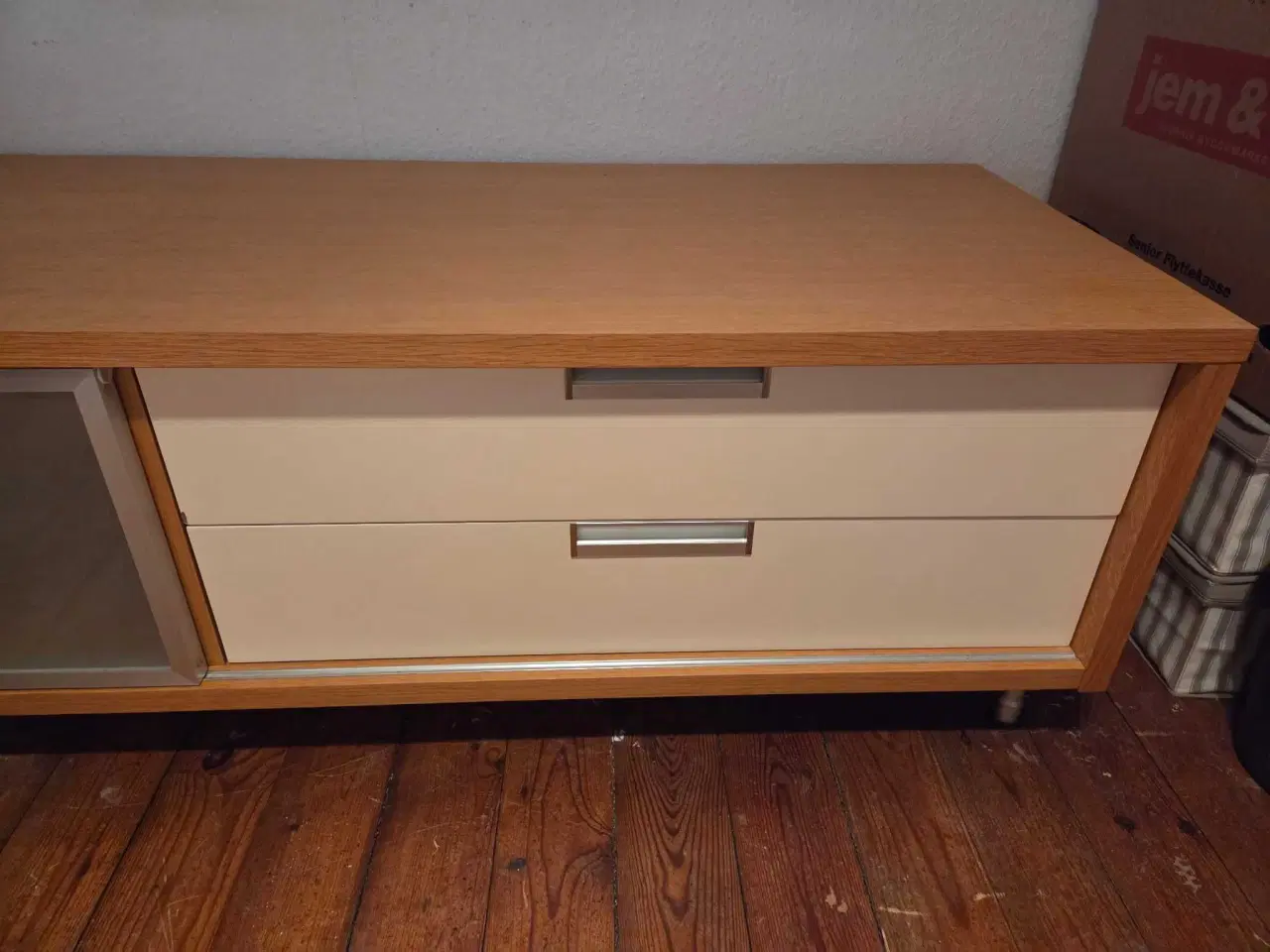 Billede 3 - Stort flot tv bord 