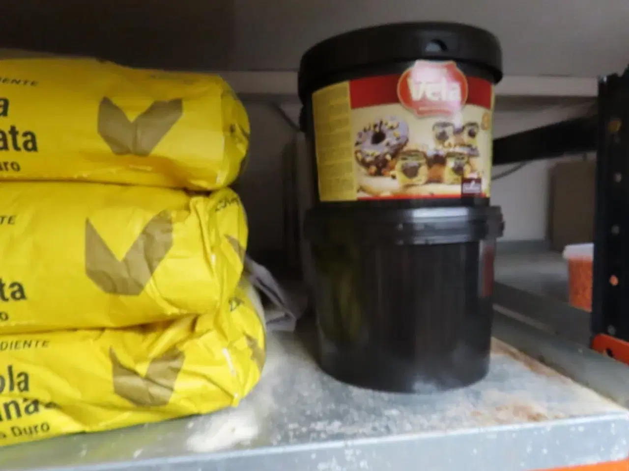 Billede 38 - Pallereol med indhold