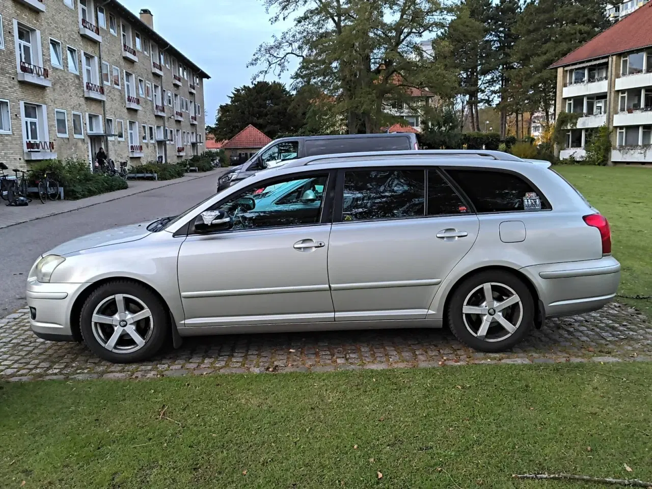 Billede 8 - Toyota Avensis 1,8 VVT-i Sol stc.