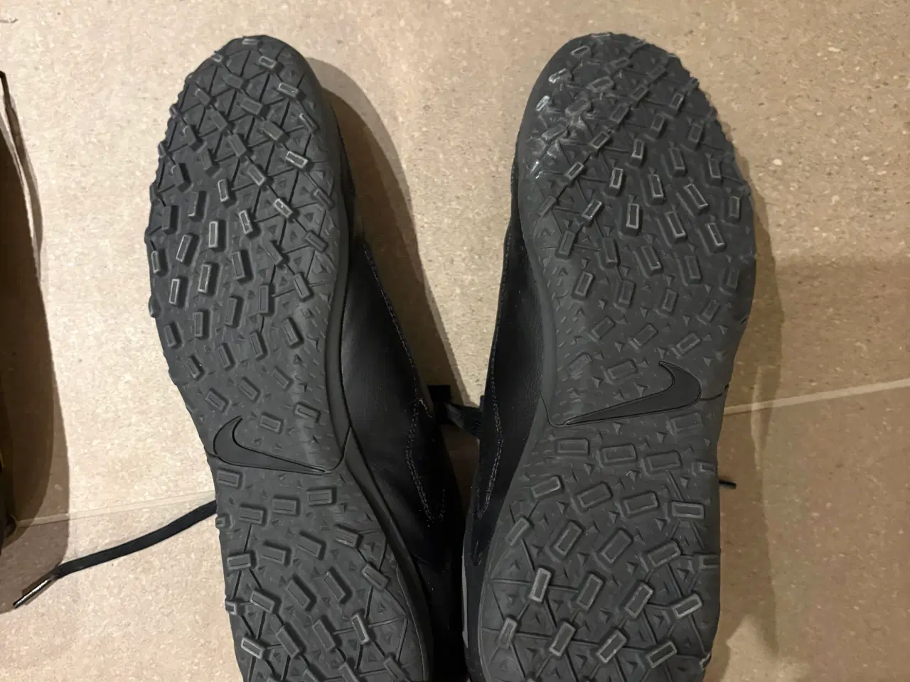 Billede 7 - 2xNike fodboldstøvler str 45 & 45.5