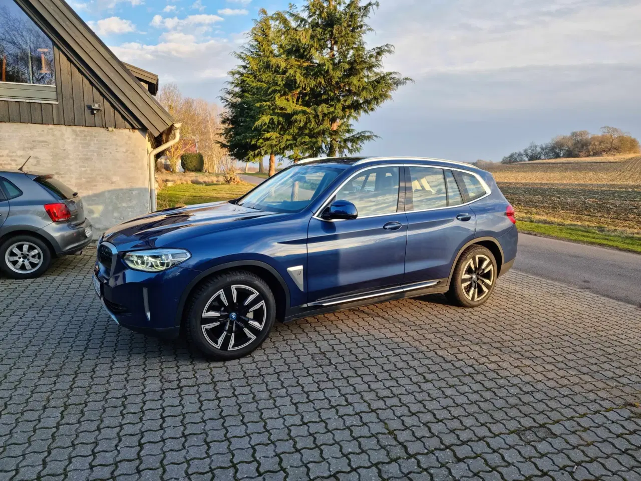 Billede 1 - BMW iX3 Impressive (Charged plus) m. 2 års garanti