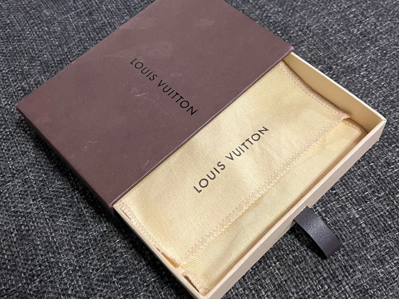 Billede 7 - Nyt lækkert LOUIS VUITTON armbånd