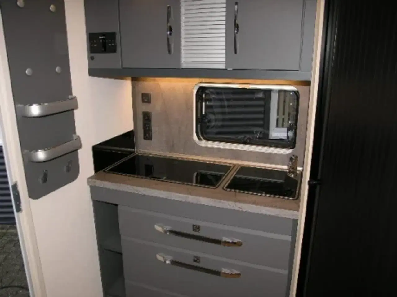 Billede 4 - Hobby De Luxe 460 SL DK Line