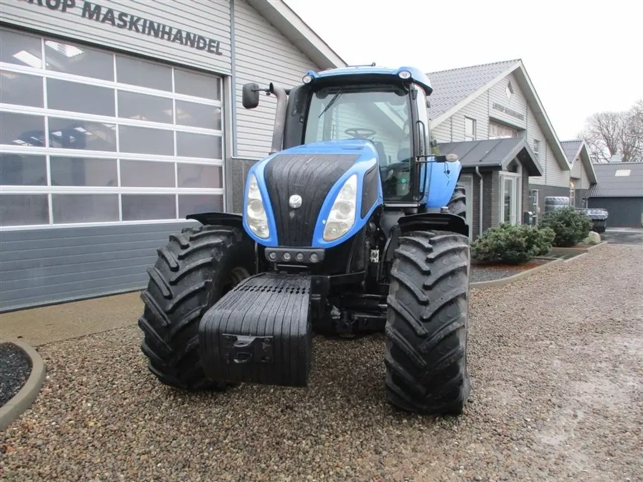 Billede 8 - New Holland T8.390 Med fin 600/70R30 og 710/70R42 dæk montering på.