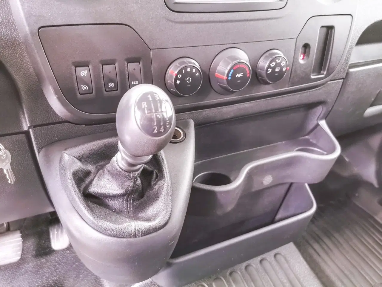 Billede 13 - Renault Master III T35 2,3 dCi 170 L3 Knæklad
