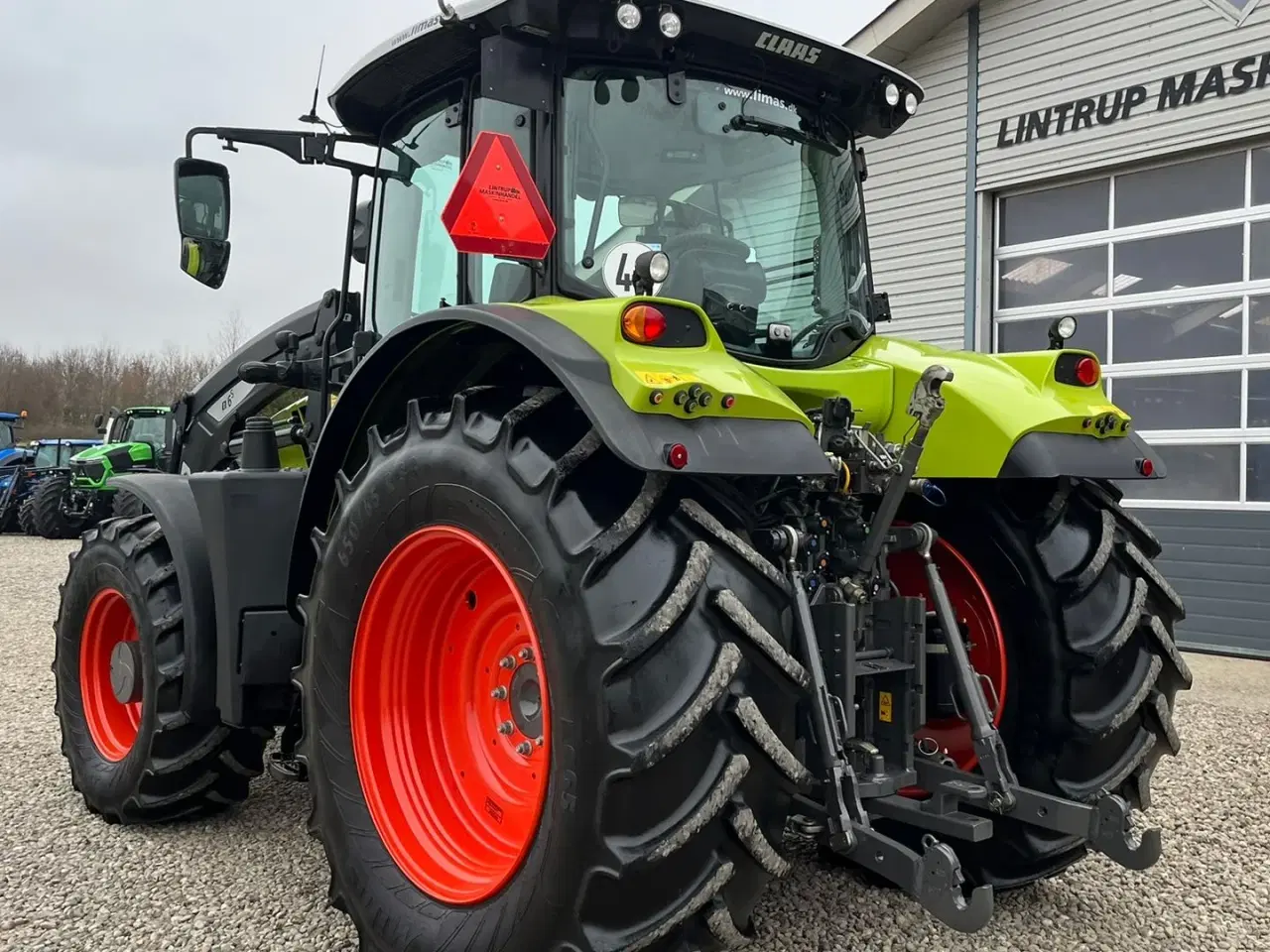 Billede 5 - CLAAS ARION 650 med frontlift og frontlæsser